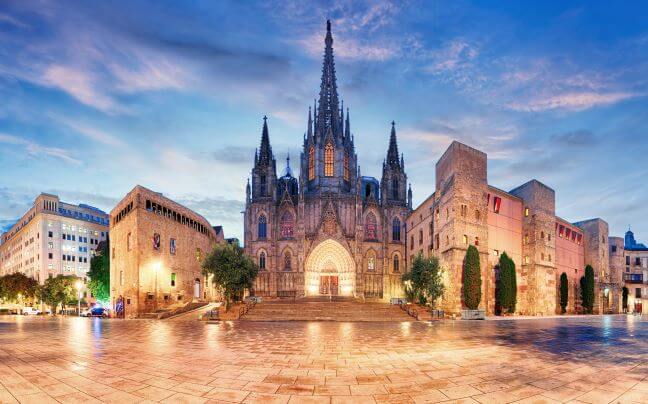 Top 12 Barcelona Attractions & Sights 6 Barri Gothic Quarter