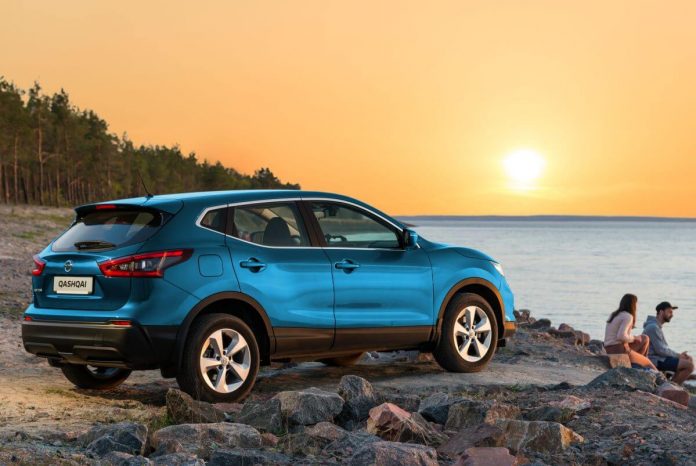 Qashqai SUV on the beach