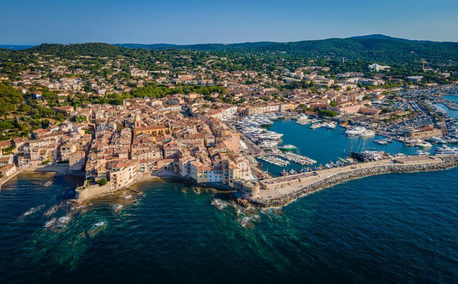 Why is France the Ideal Place to buy or rent a Luxury Property? 2 Saint Tropez