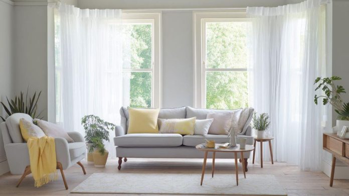 brighton and airy licing room in summer