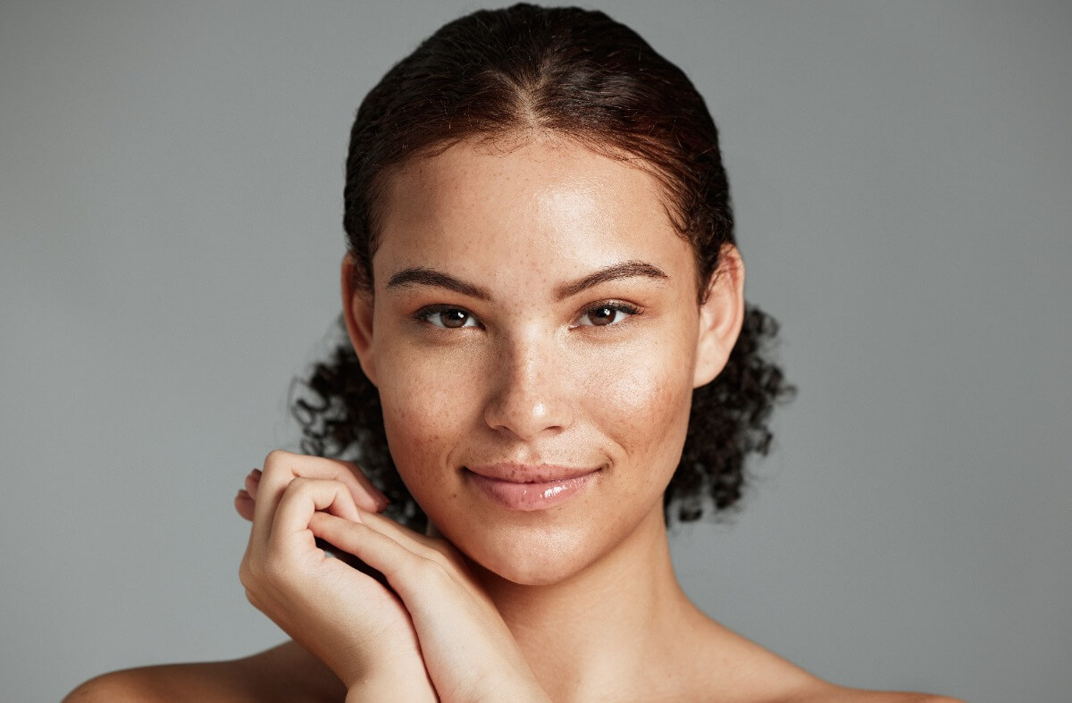 Natural-Looking Beauty Treatments: What They Can and Cannot Do 1 young beautiful woman with natural beauty